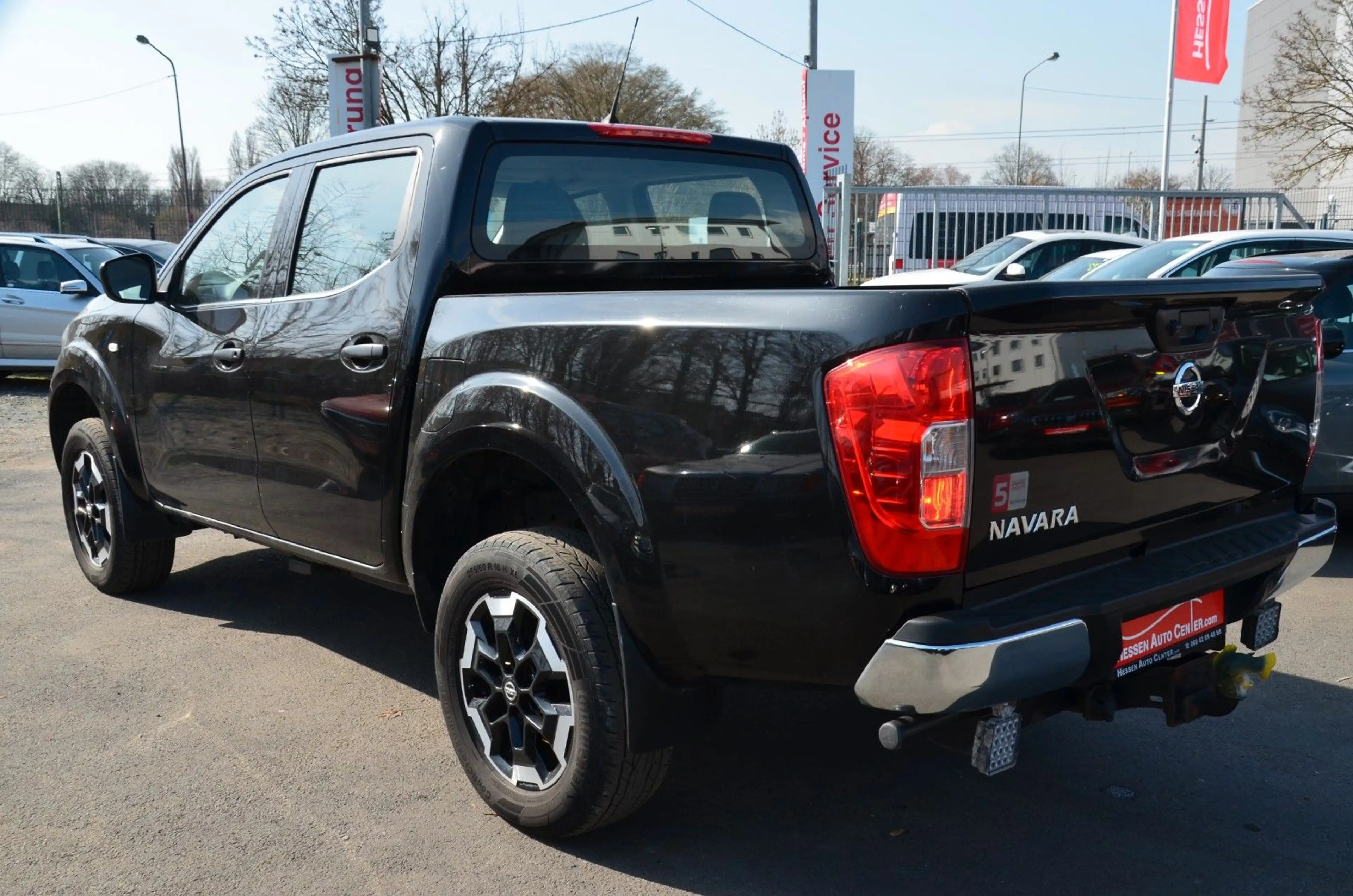 Nissan Navara NP300*-D*DoKa*AHK*AUTO*TEMPO*NAVI*TÜV — photo 4