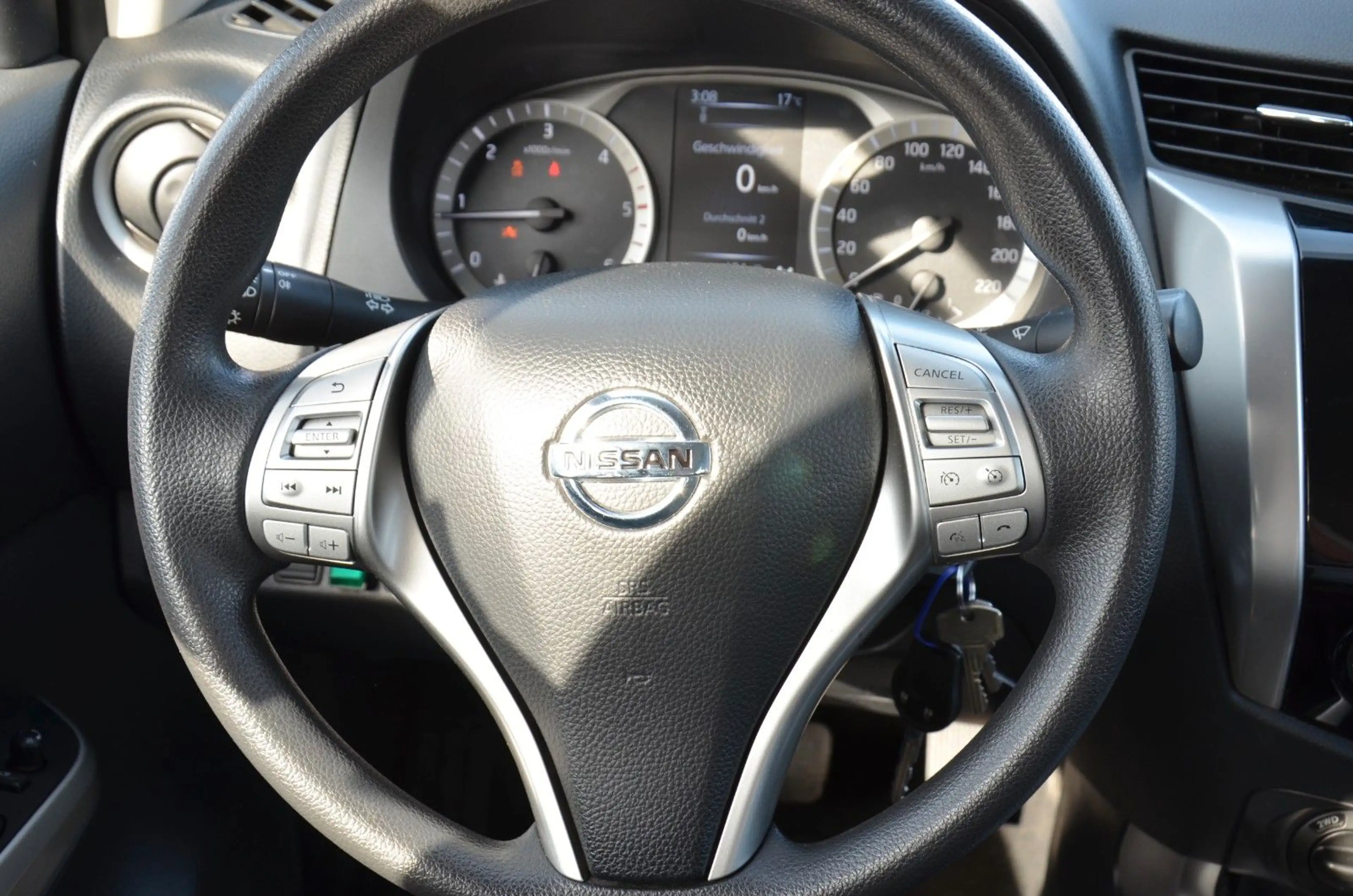 Nissan Navara NP300*-D*DoKa*AHK*AUTO*TEMPO*NAVI*TÜV — photo 10