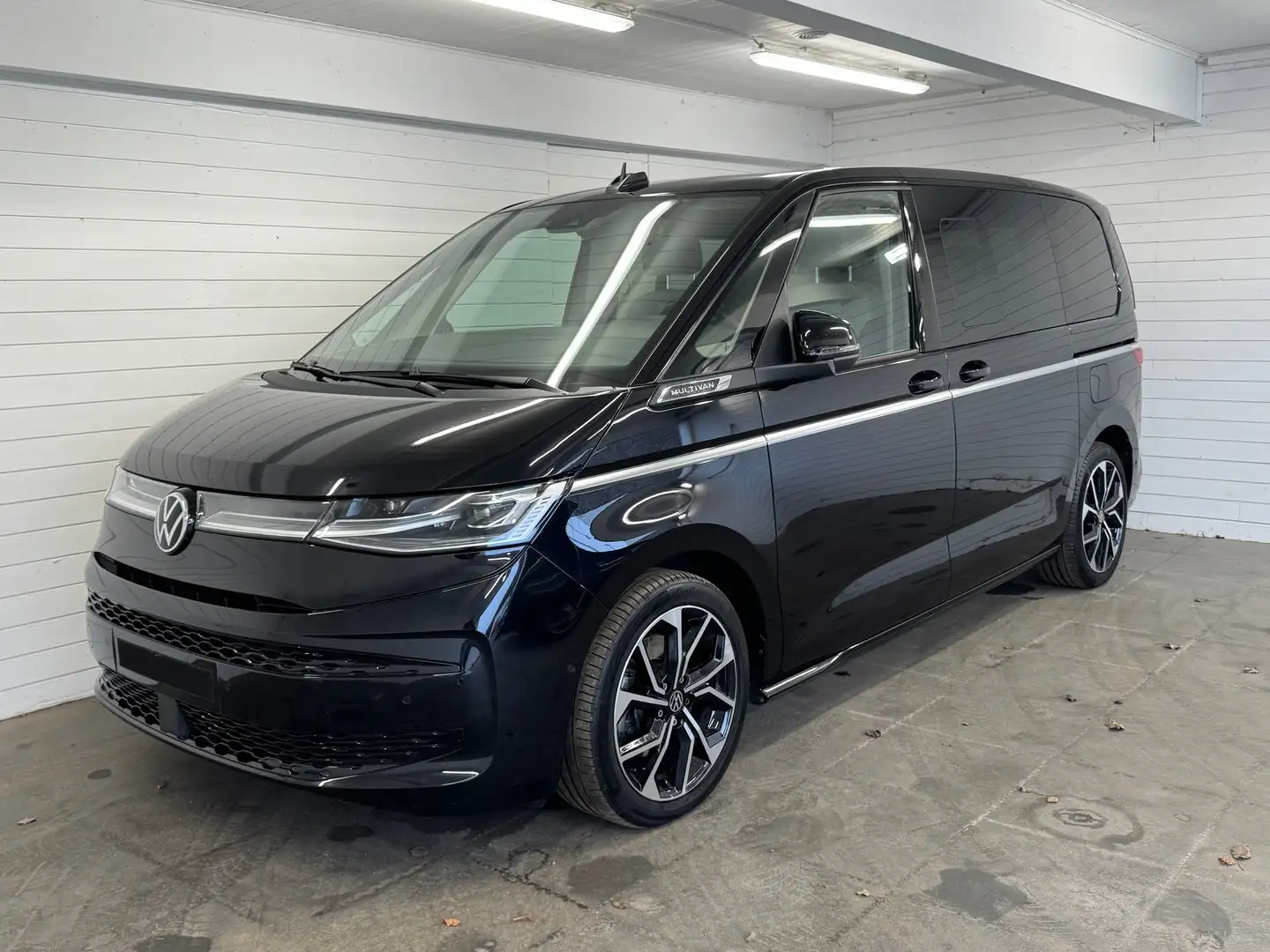 Volkswagen T7 Multivan VW T7 Multivan Style TDI Schwarz - 1