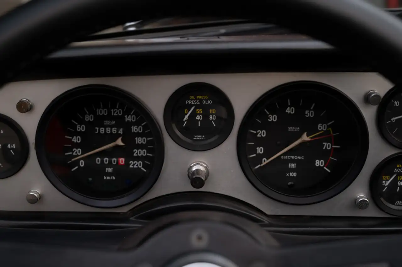 Fiat 124 Spider Abarth, foto 8