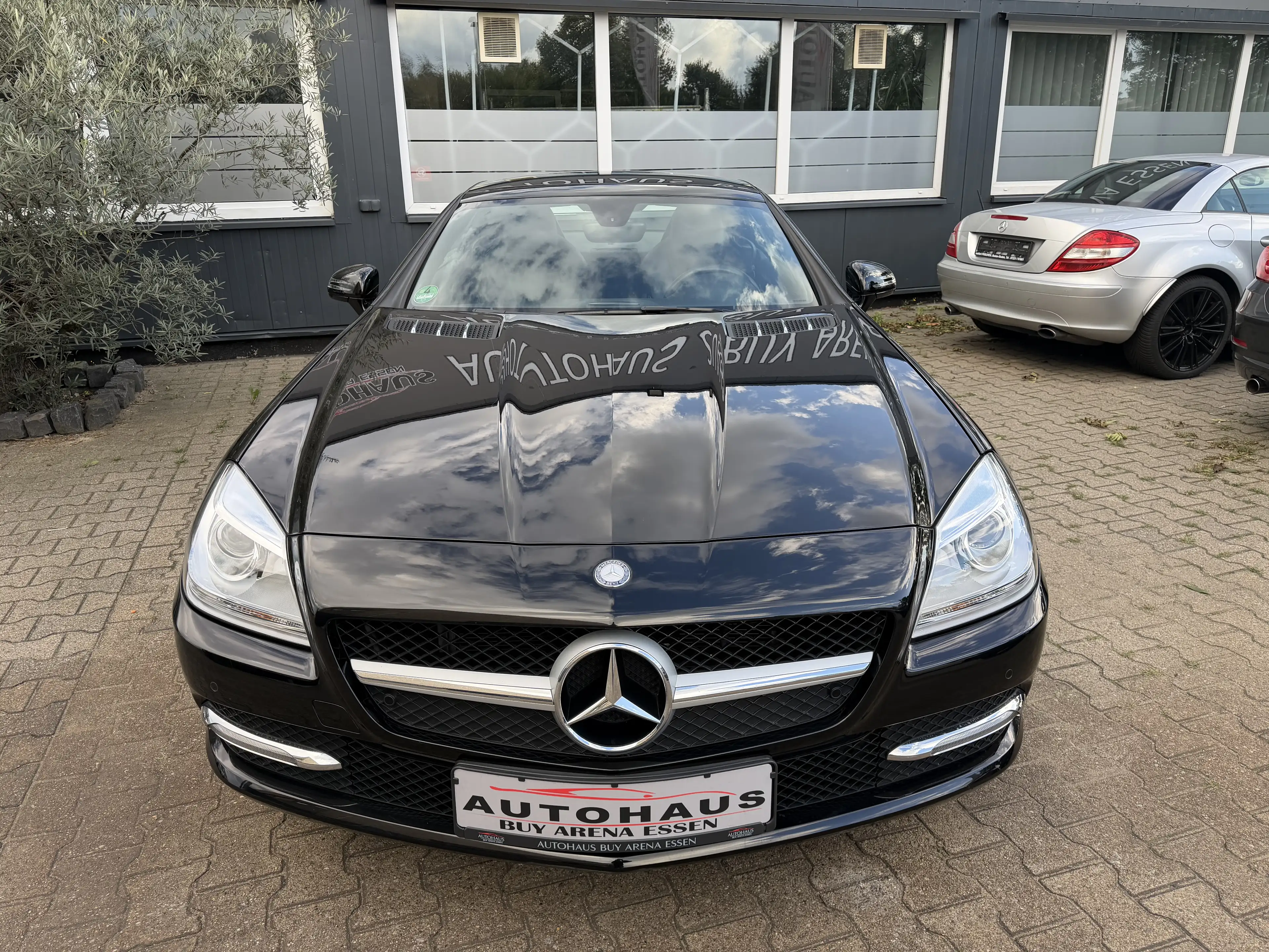 Mercedes-Benz SLK 200 BlueEfficiency 7G-TRONIC 1.Hand Voll S-Heft Top Gepflegt Leder Navi Schwarz — photo 4