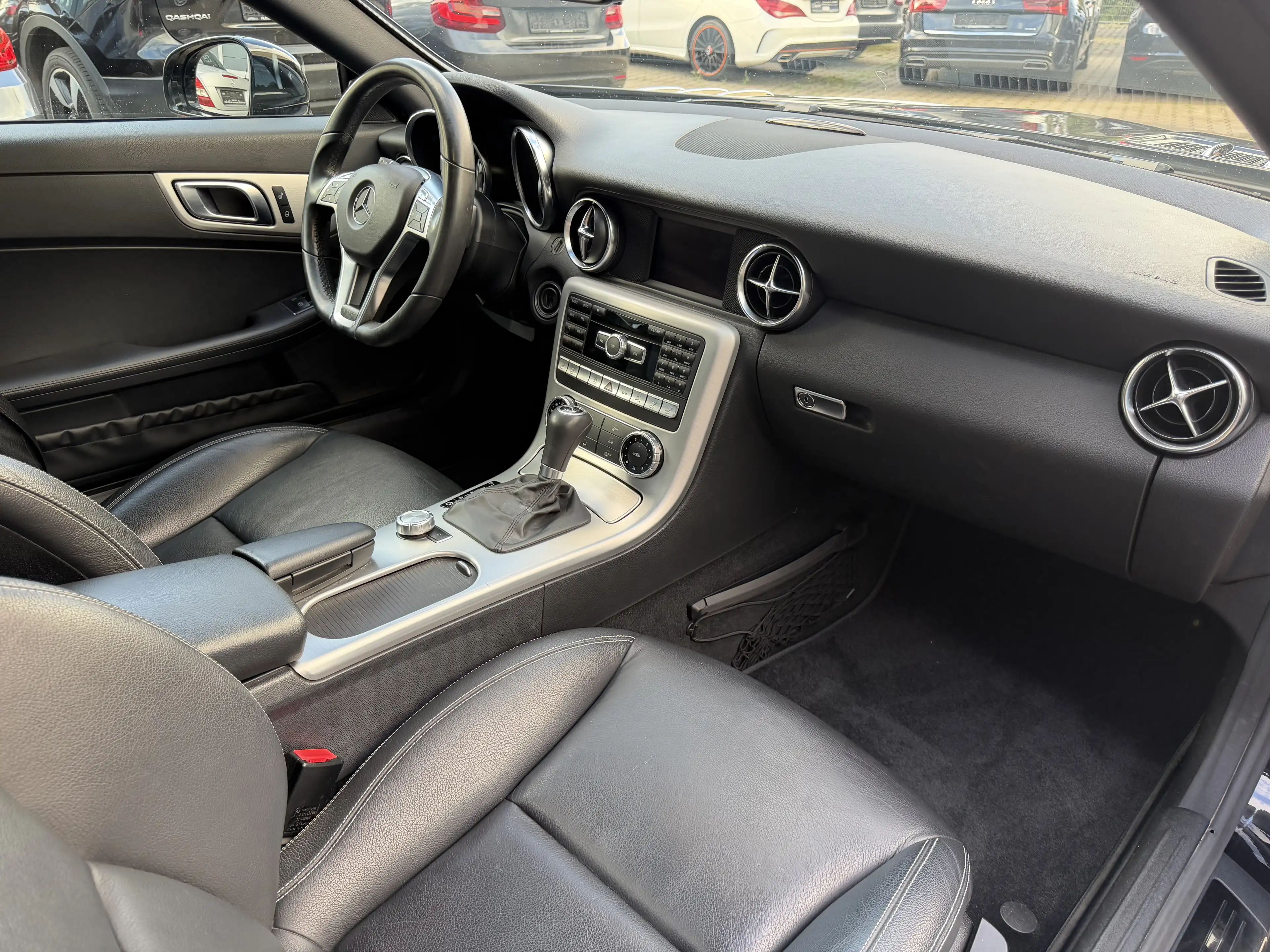 Mercedes-Benz SLK 200 BlueEfficiency 7G-TRONIC 1.Hand Voll S-Heft Top Gepflegt Leder Navi Schwarz — photo 13