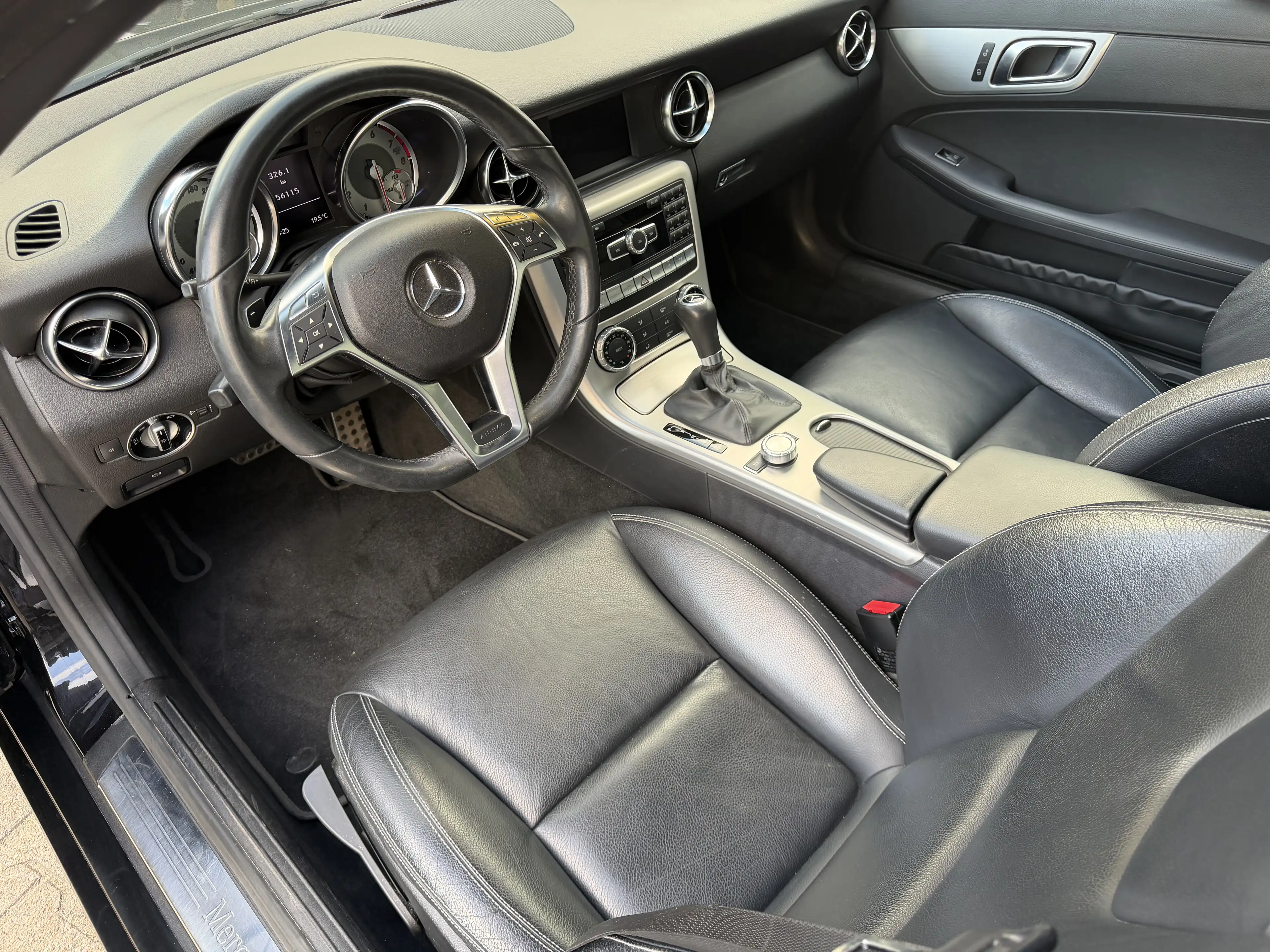 Mercedes-Benz SLK 200 BlueEfficiency 7G-TRONIC 1.Hand Voll S-Heft Top Gepflegt Leder Navi Schwarz — photo 8