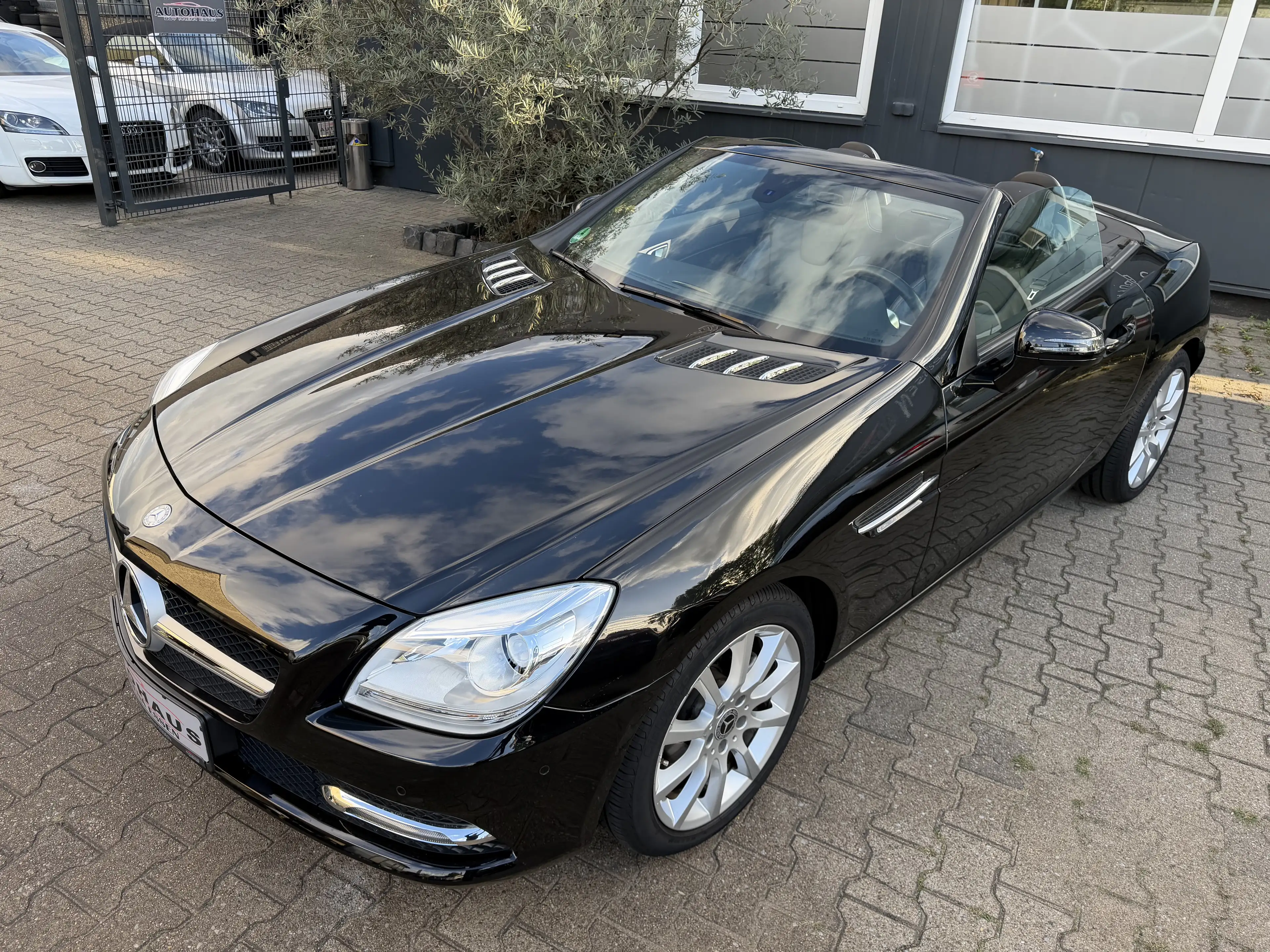 Mercedes-Benz SLK 200 BlueEfficiency 7G-TRONIC 1.Hand Voll S-Heft Top Gepflegt Leder Navi Schwarz — photo 14