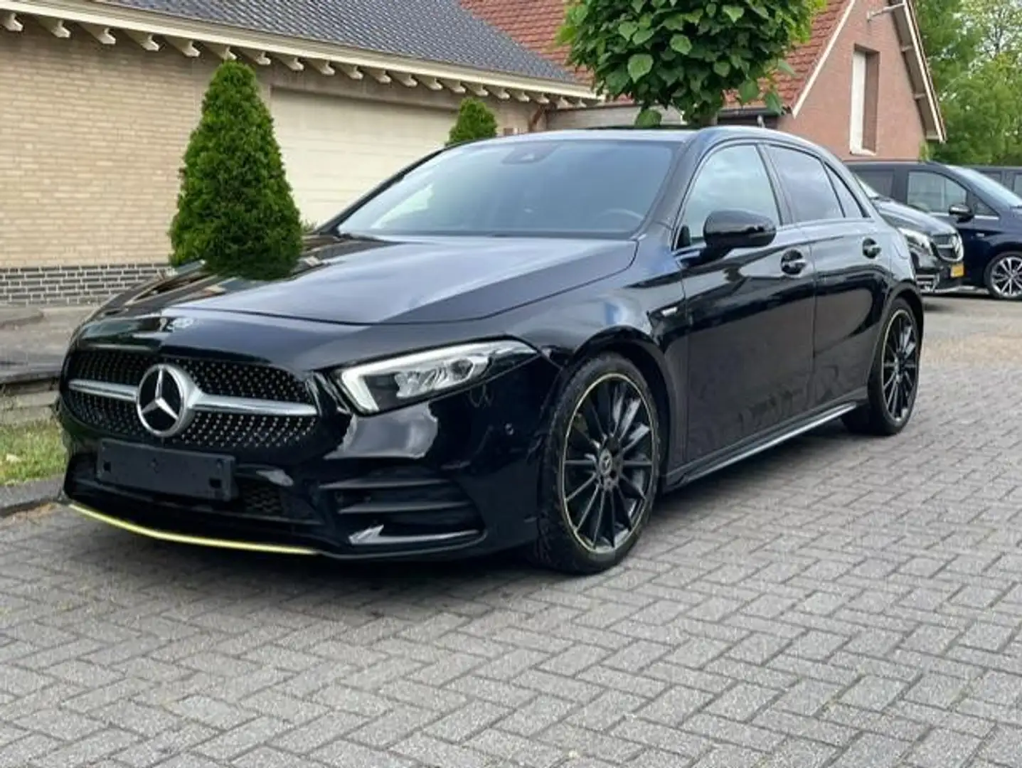Mercedes-Benz A 200 EDITION AMG LINE NAVI CAMERA LED Zwart - 1