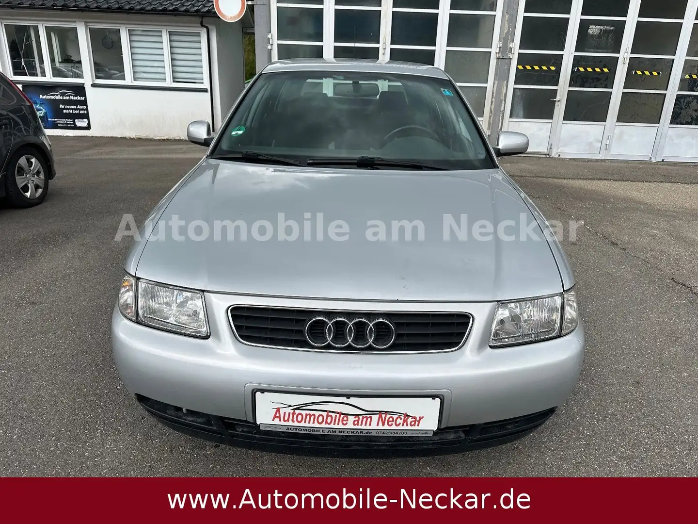 Audi A3 1.6 101 PS 5.trg-Klimaautomatik Silber - 2