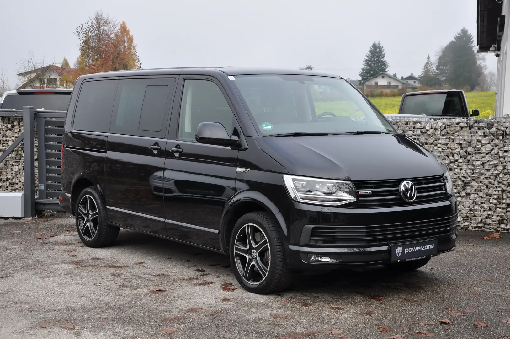 Volkswagen T6 Multivan Multivan Highline 2,0 TDI 4Motion BMT DSG Highline Schwarz - 1