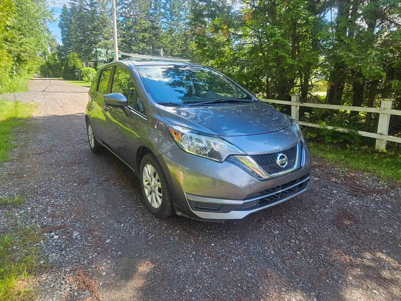 Nissan Note снимка Nissan Note