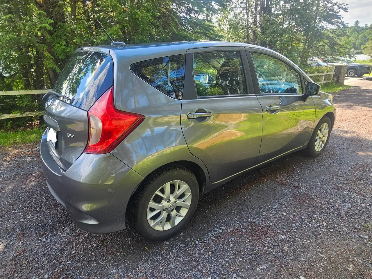 Nissan Note снимка Nissan Note