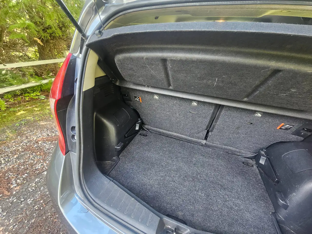 Nissan Note снимка Nissan Note