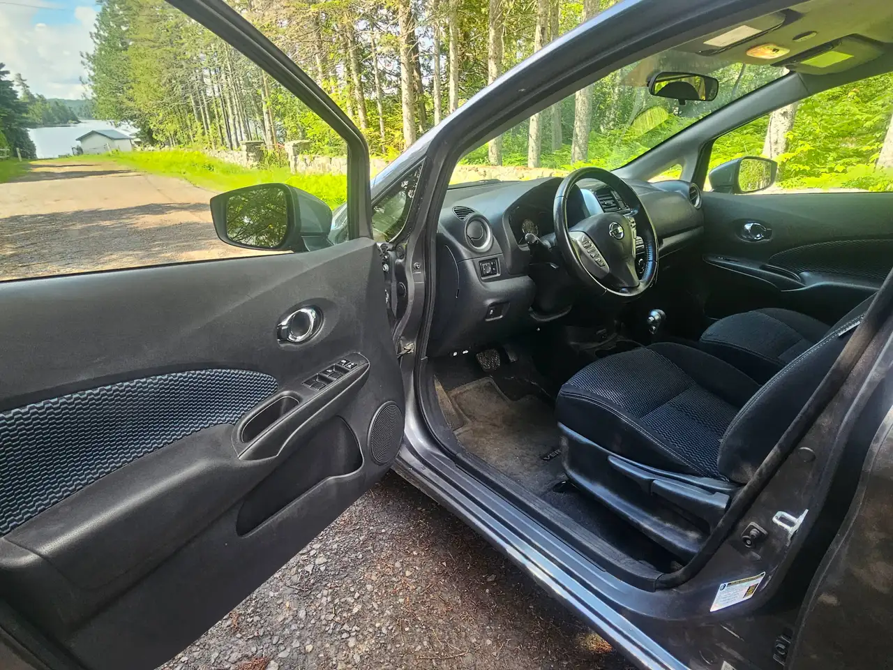Nissan Note снимка Nissan Note