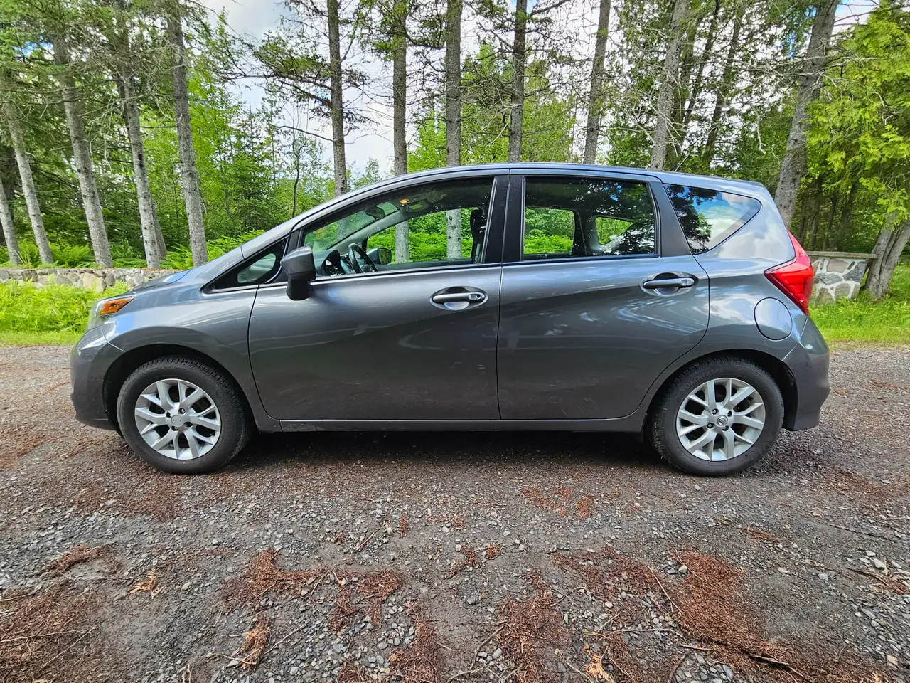 Nissan Note снимка Nissan Note