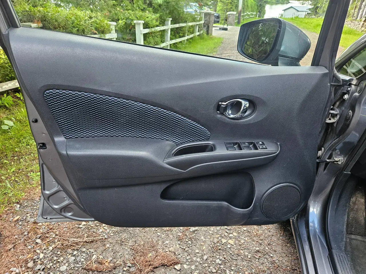 Nissan Note снимка Nissan Note