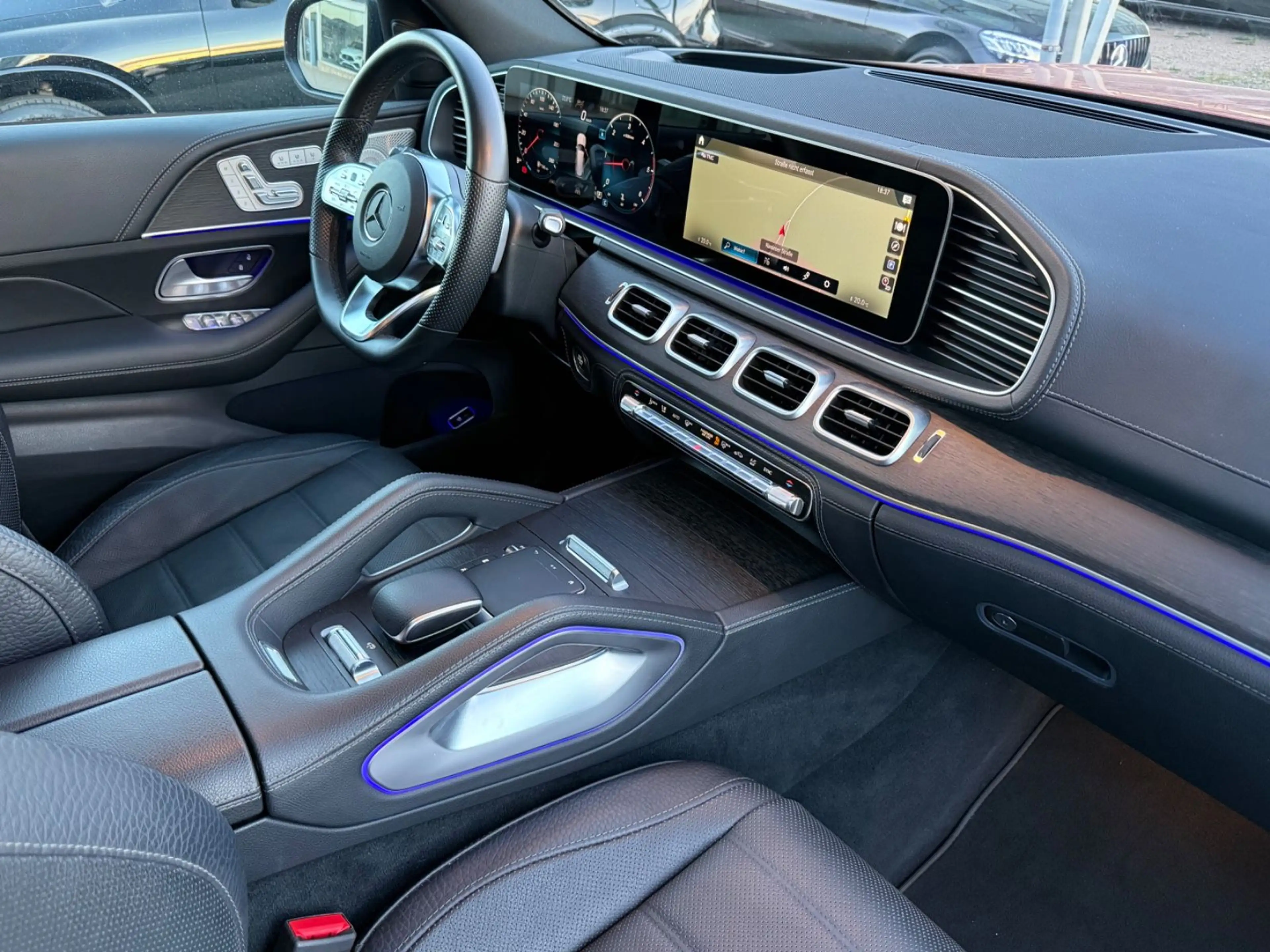 Mercedes-Benz GLS 400 d 4M AMG-Line*HUD*AIRMATIC*BURMESTER*AHK* — photo 12