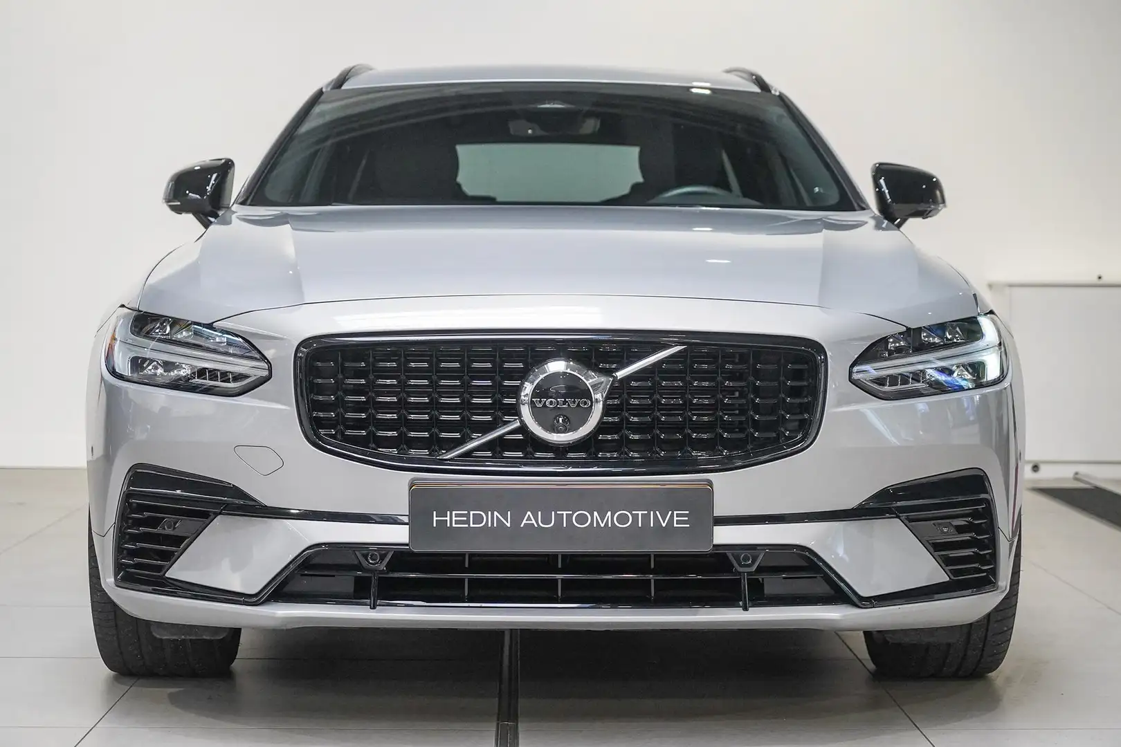 Volvo V90 T6 Plug-in hybrid AWD Ultimate Dark 350pk | Harman Grijs - 2
