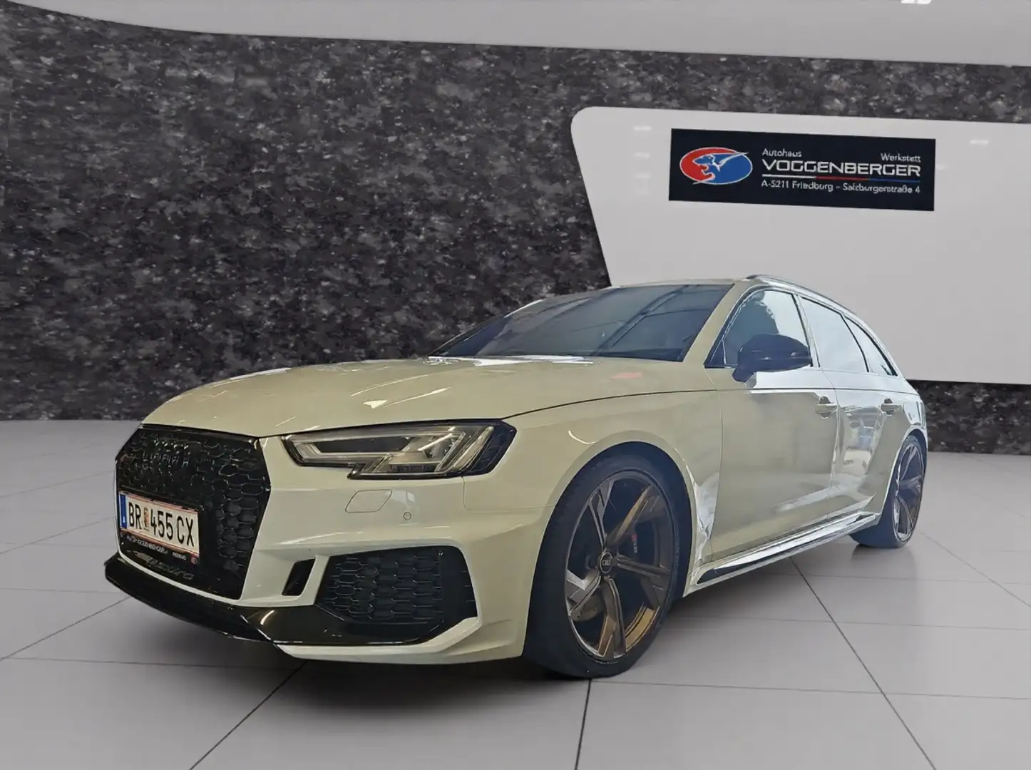 Audi RS4 2.9 TFSI quattro Weiß - 1