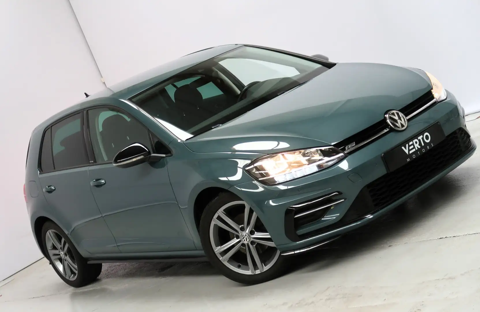 Volkswagen Golf Golf 1.0 TSI OPF R-Line - 1