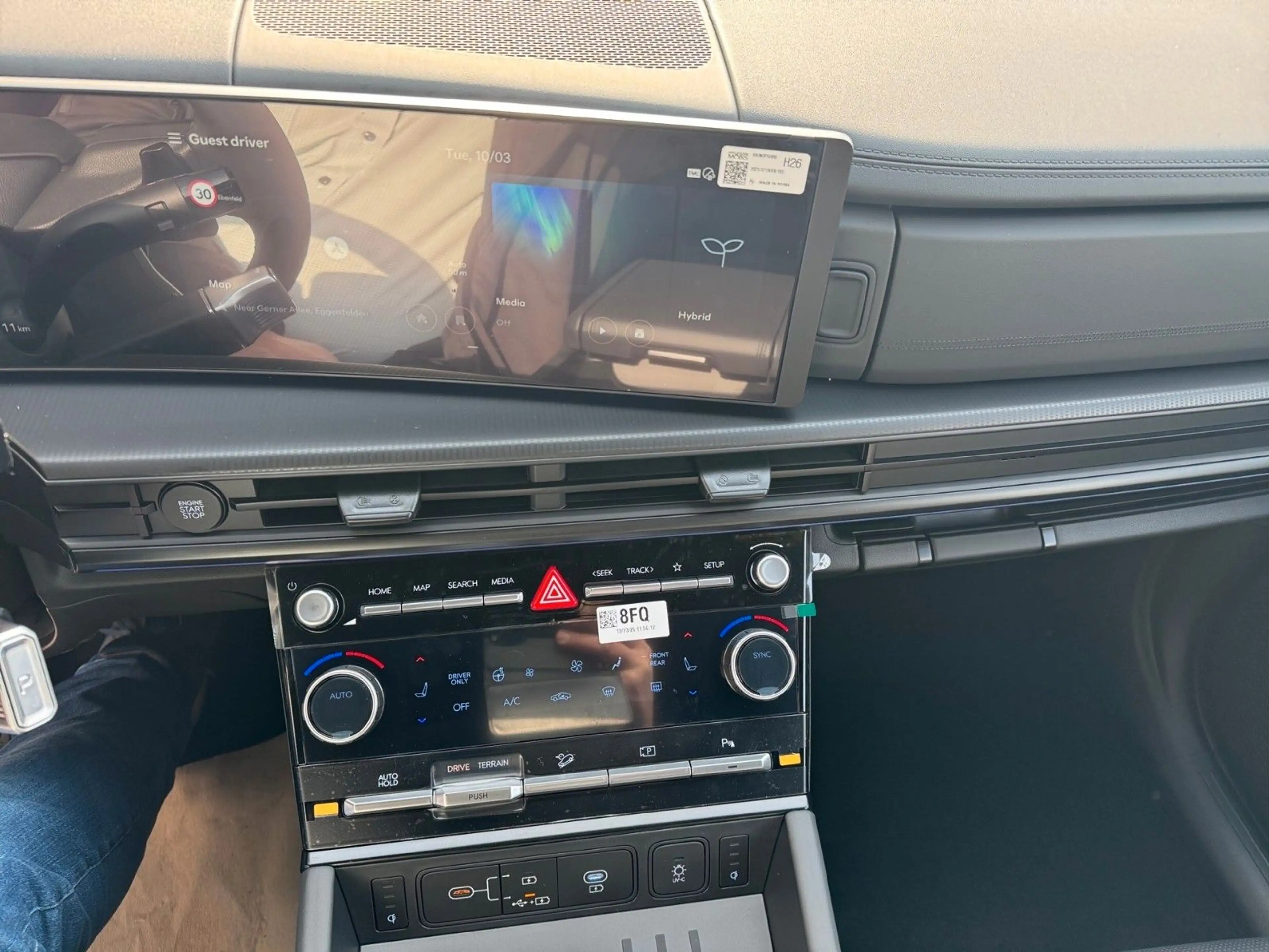 Hyundai SANTA FE 1.6 T-GDI Hybrid 158 kW 4WD Blackline 7 — photo 9