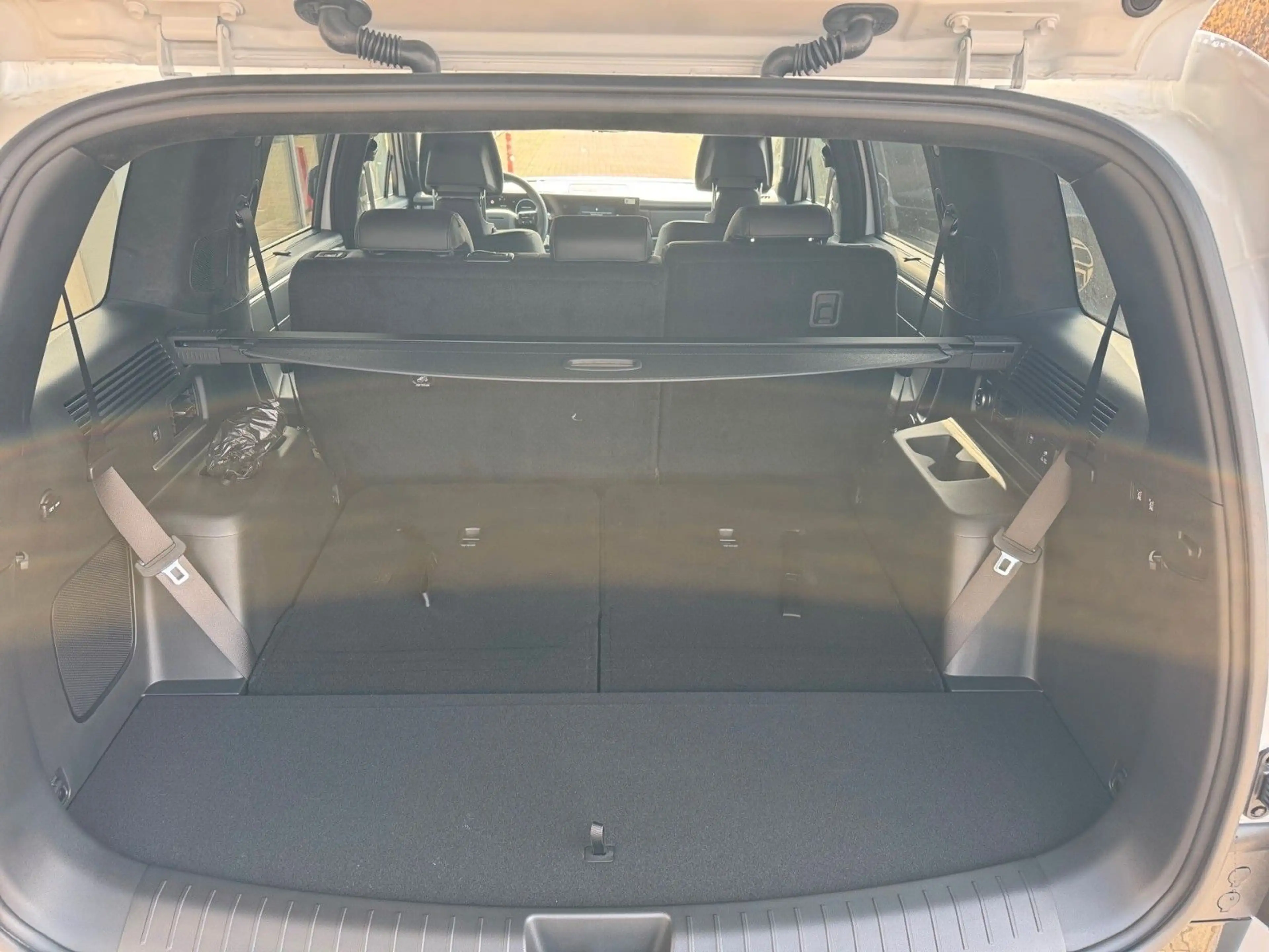 Hyundai SANTA FE 1.6 T-GDI Hybrid 158 kW 4WD Blackline 7 — photo 12
