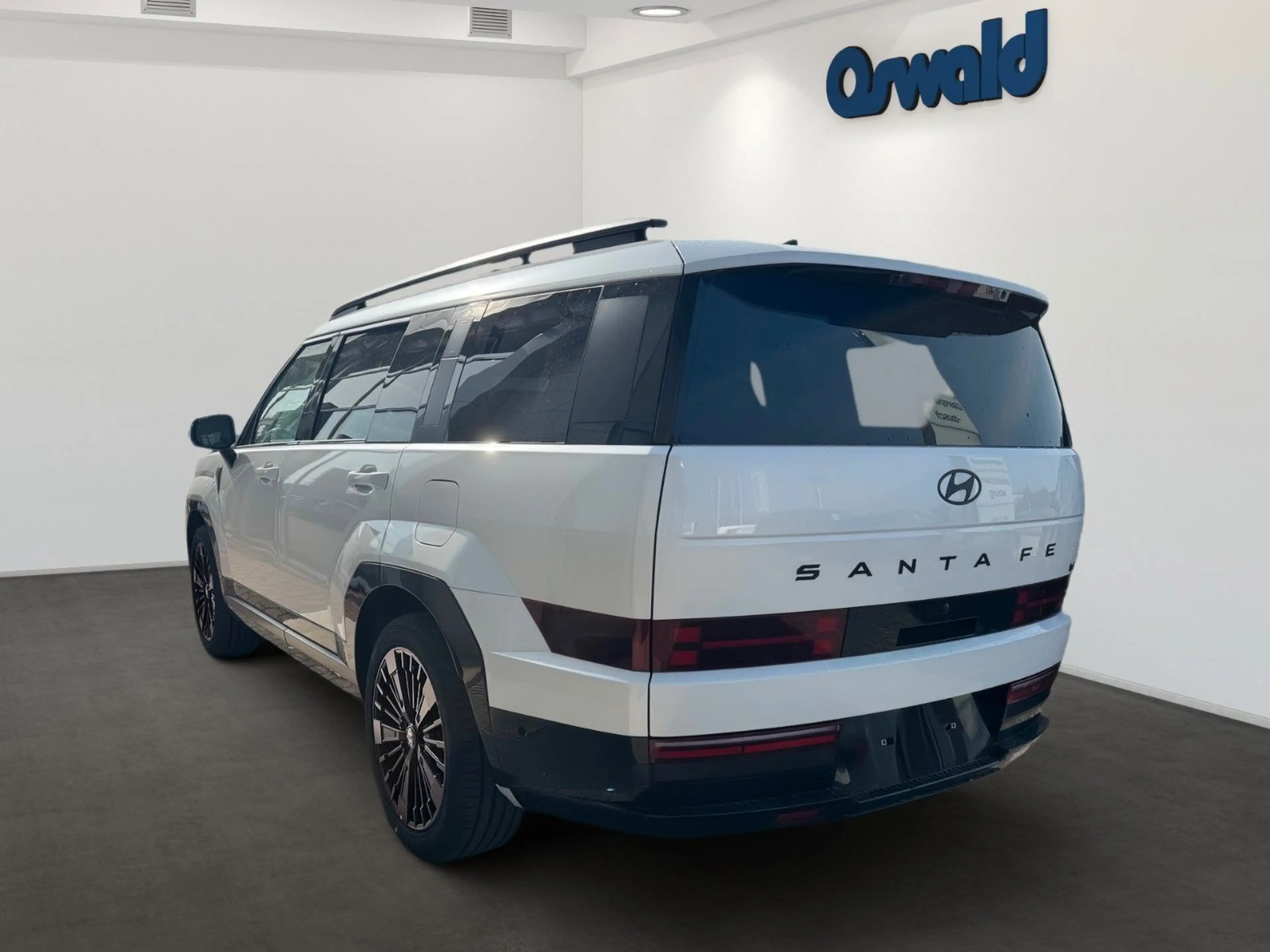 Hyundai SANTA FE 1.6 T-GDI Hybrid 158 kW 4WD Blackline 7 — photo 4