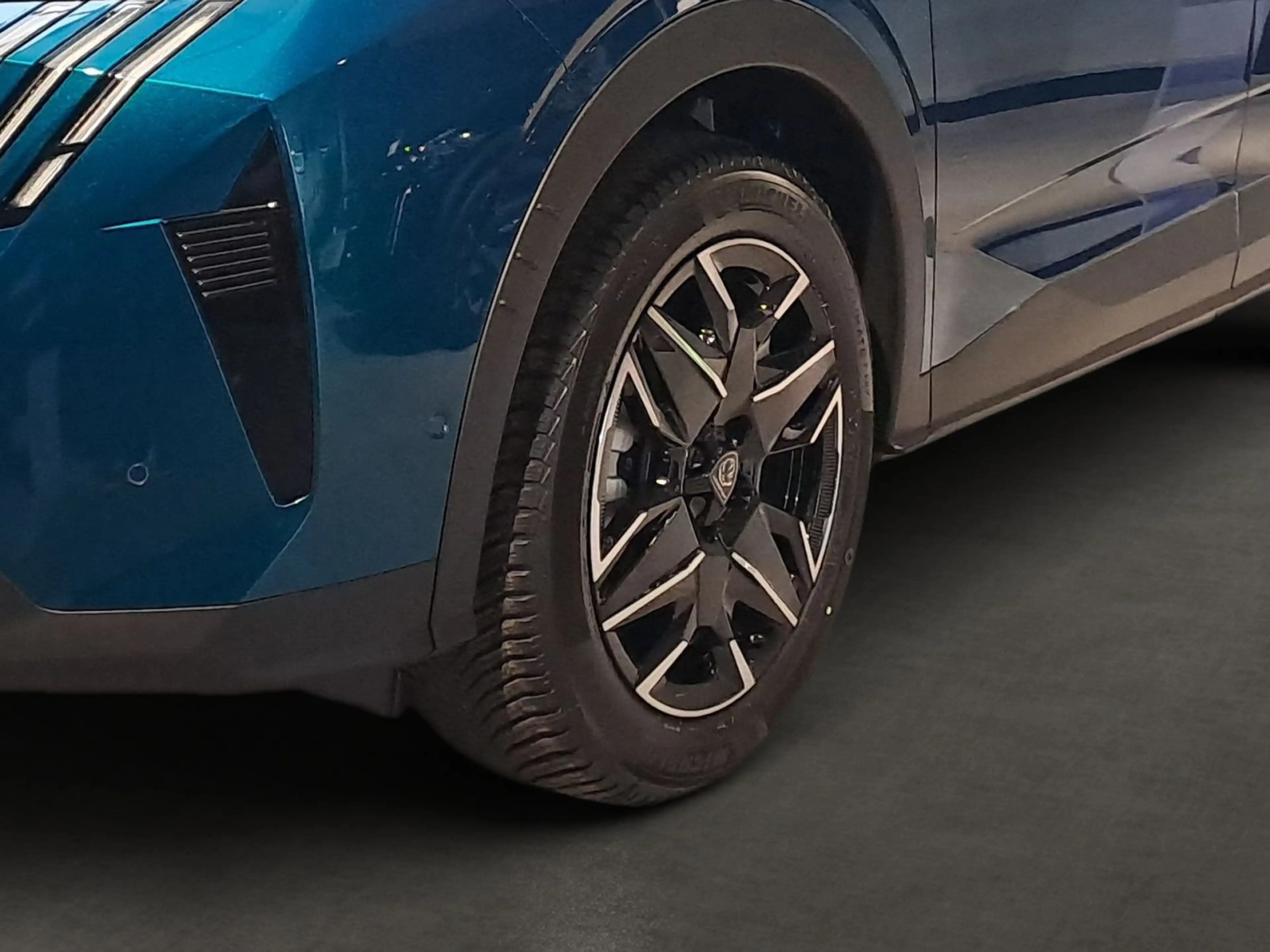 Peugeot 3008 GT HYBRID 145 e-DSC6 KAMERA SHZ NAVI LED — photo 6