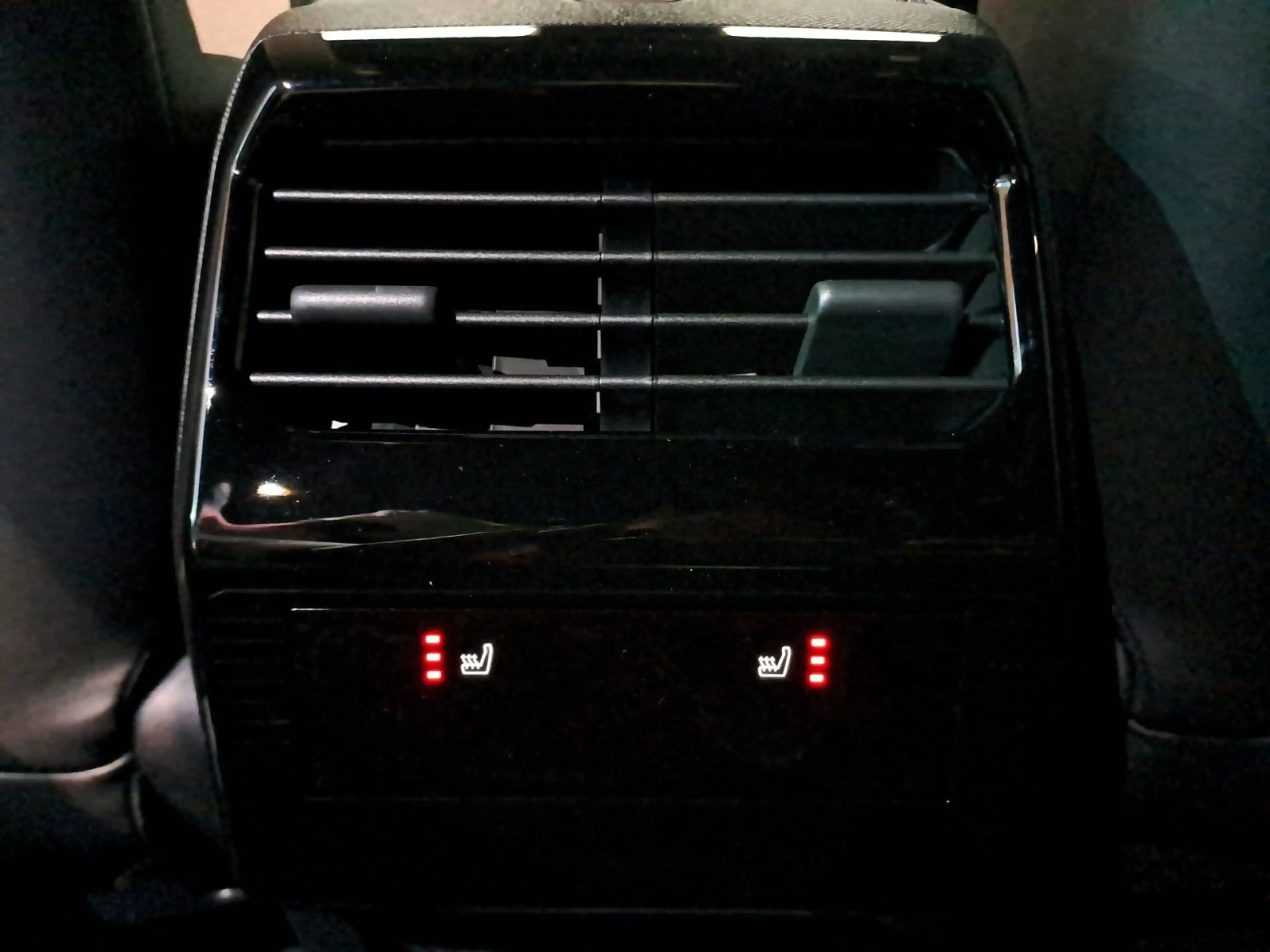 Peugeot 3008 GT HYBRID 145 e-DSC6 KAMERA SHZ NAVI LED — photo 14