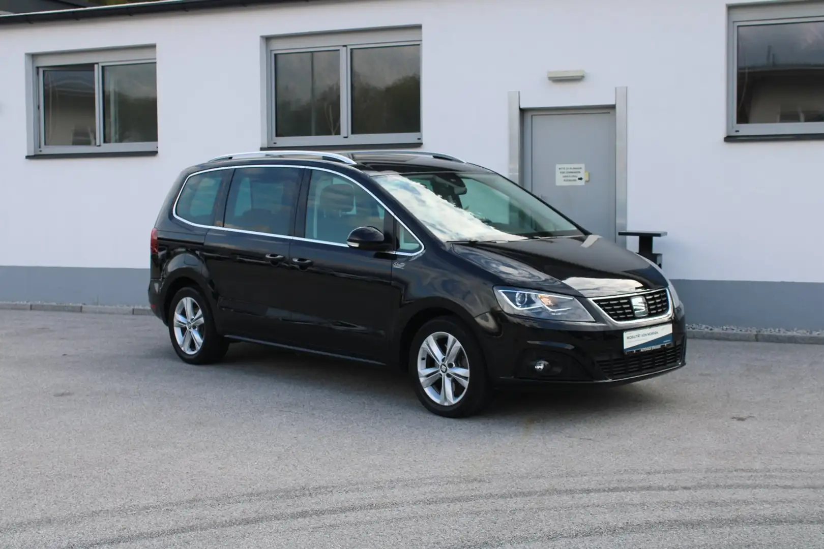 SEAT Alhambra Xcellence TDI DSG 4Drive Schwarz - 1