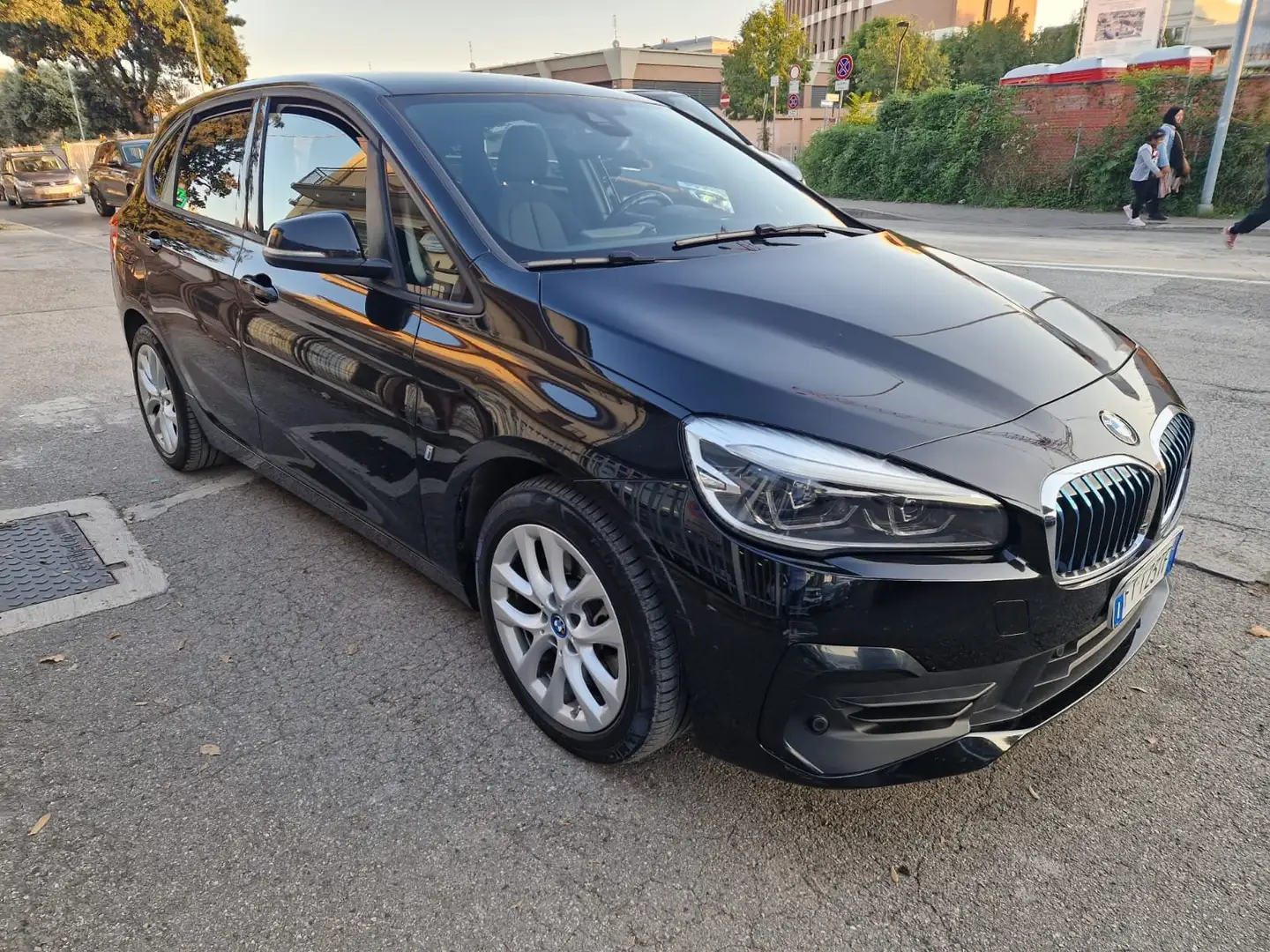 BMW 225 225xe Active Tourer iPerformance Advantage auto Nero - 2