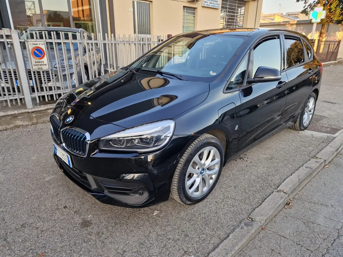 BMW 225 225xe Active Tourer iPerformance Advantage auto Nero - 1