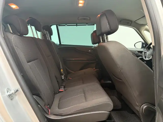 Opel Zafira view 14
