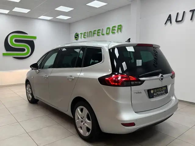 Opel Zafira view 5