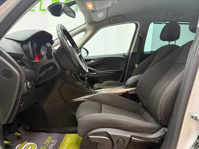 Opel Zafira view 11