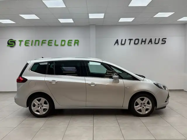 Opel Zafira view 8