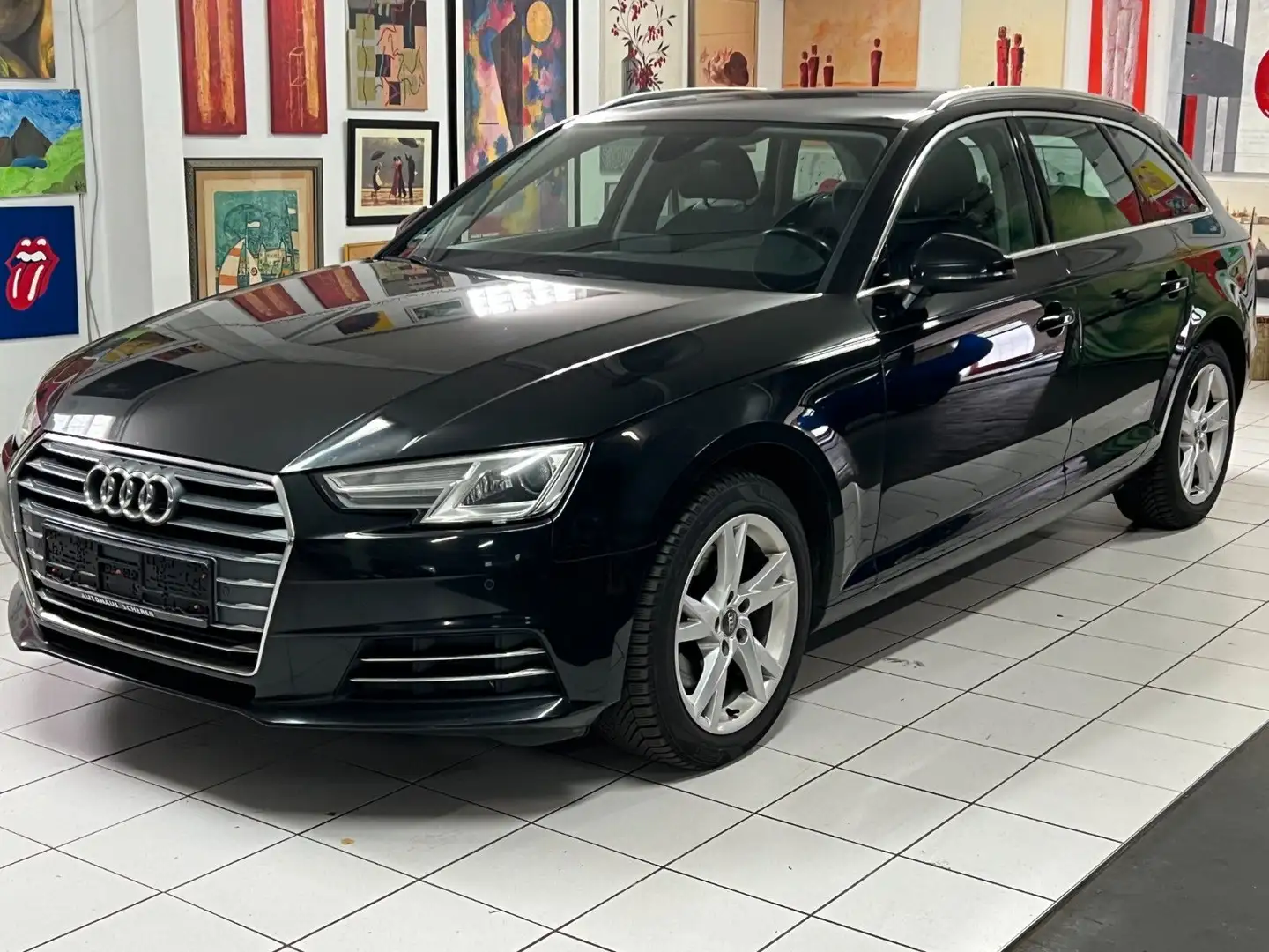 Audi A4 Avant Sport Bi Xen NAVI AHK  Motor 160000 km Schwarz - 1