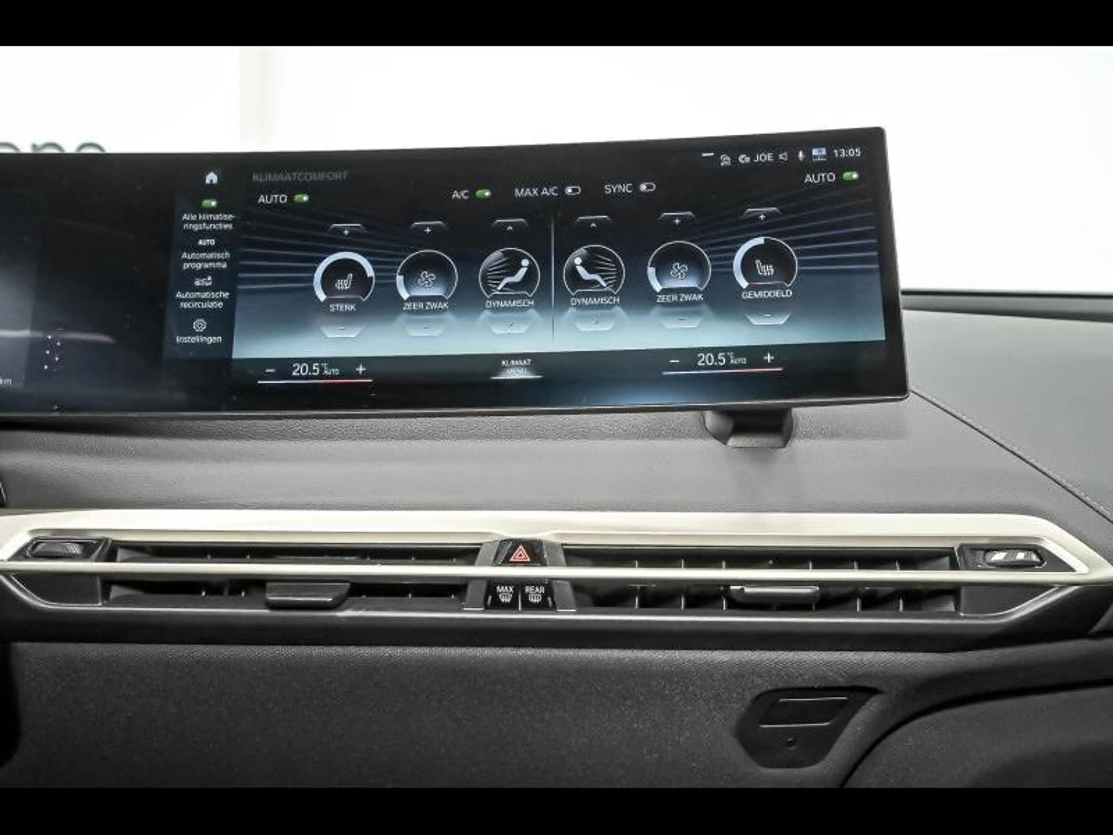 BMW iX xDrive40 - Sport — photo 12