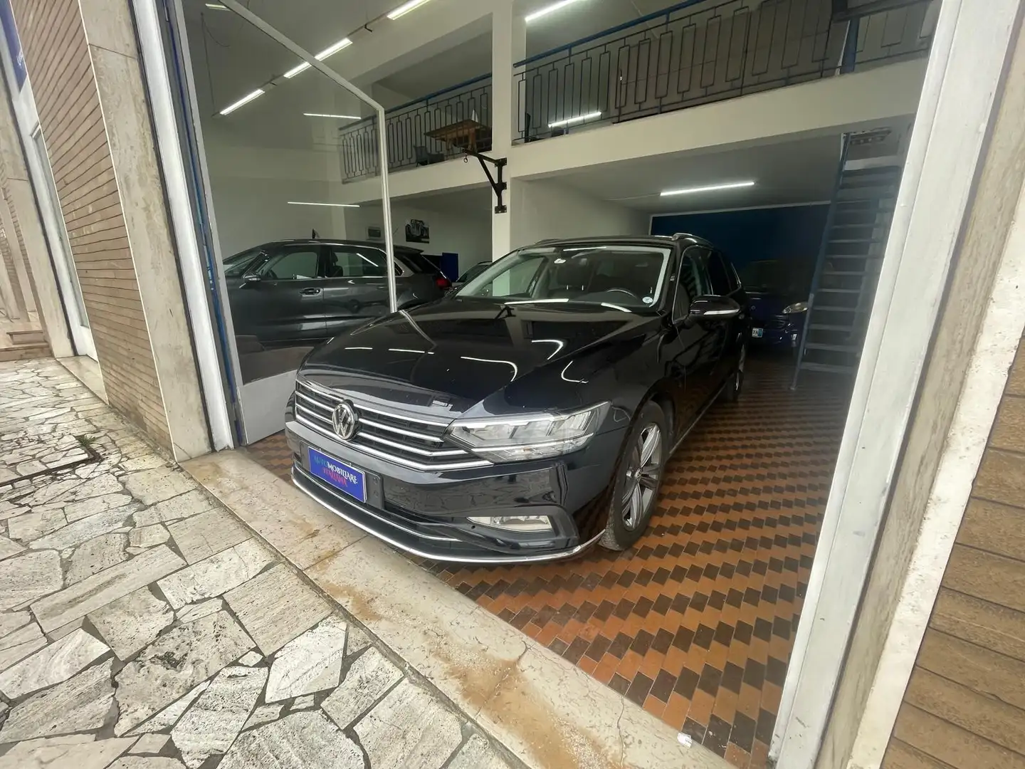 Volkswagen Passat Passat Variant 2.0 TDI SCR 190 CV DSG Executive BM Nero - 2