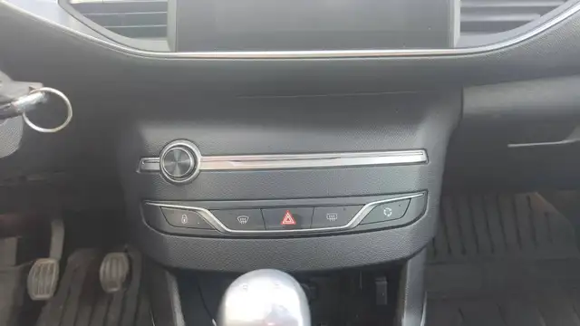 Peugeot 308 view 13