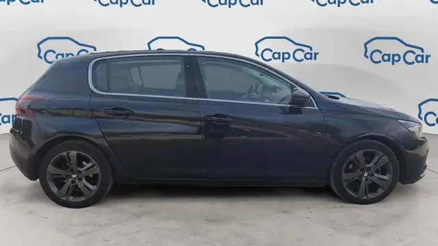 Peugeot 308 view 4