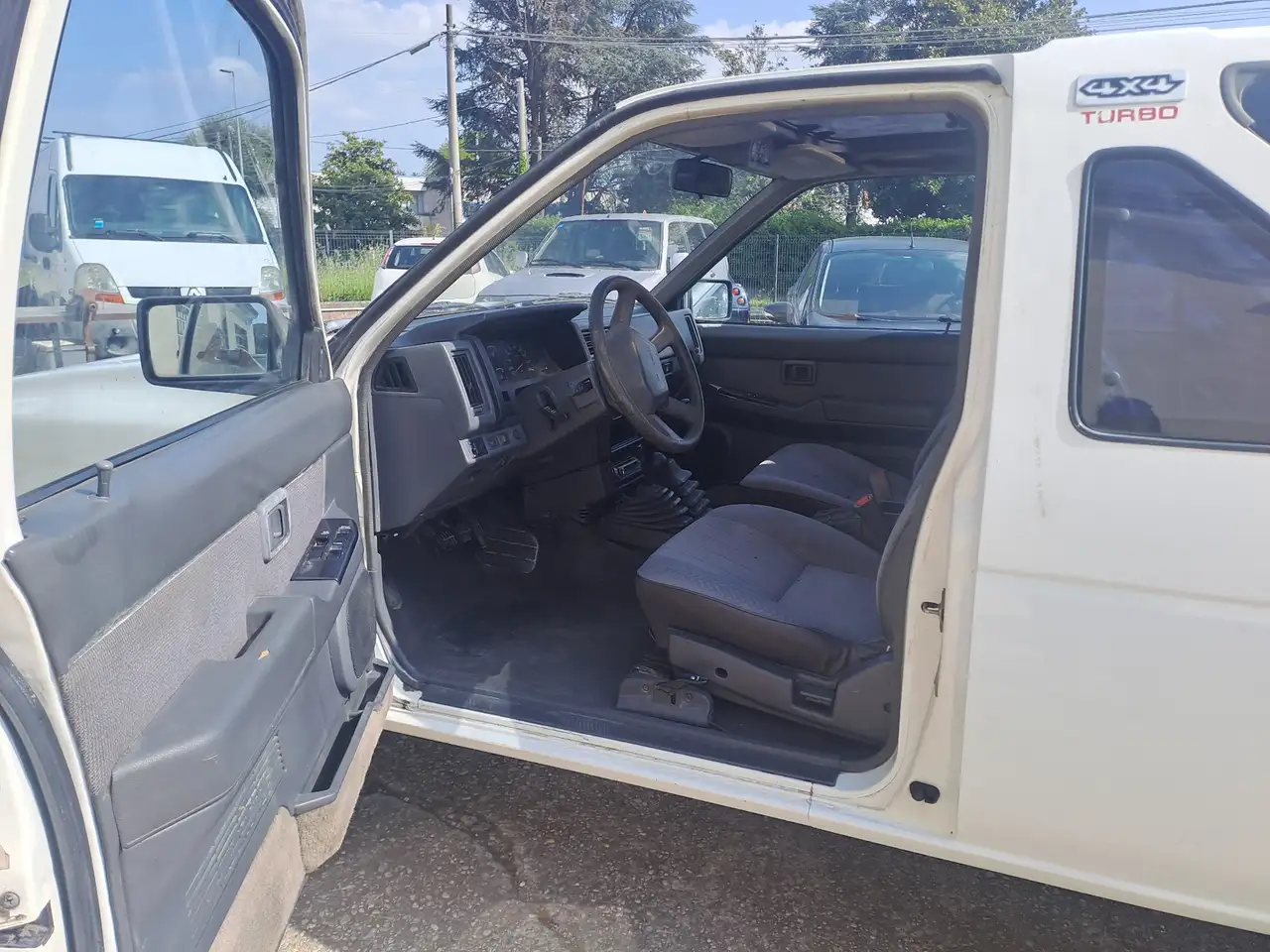 Nissan Terrano 3p 2.7 td SLX, foto 8