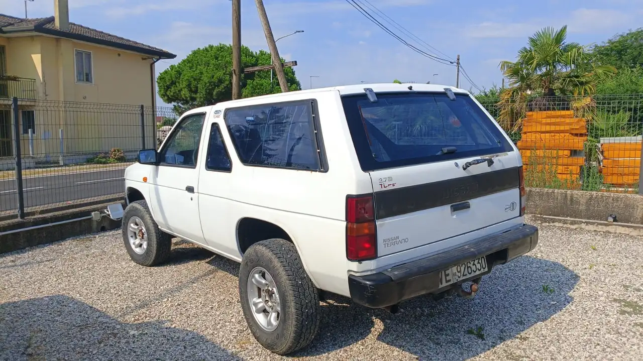 Nissan Terrano 3p 2.7 td SLX, foto 5