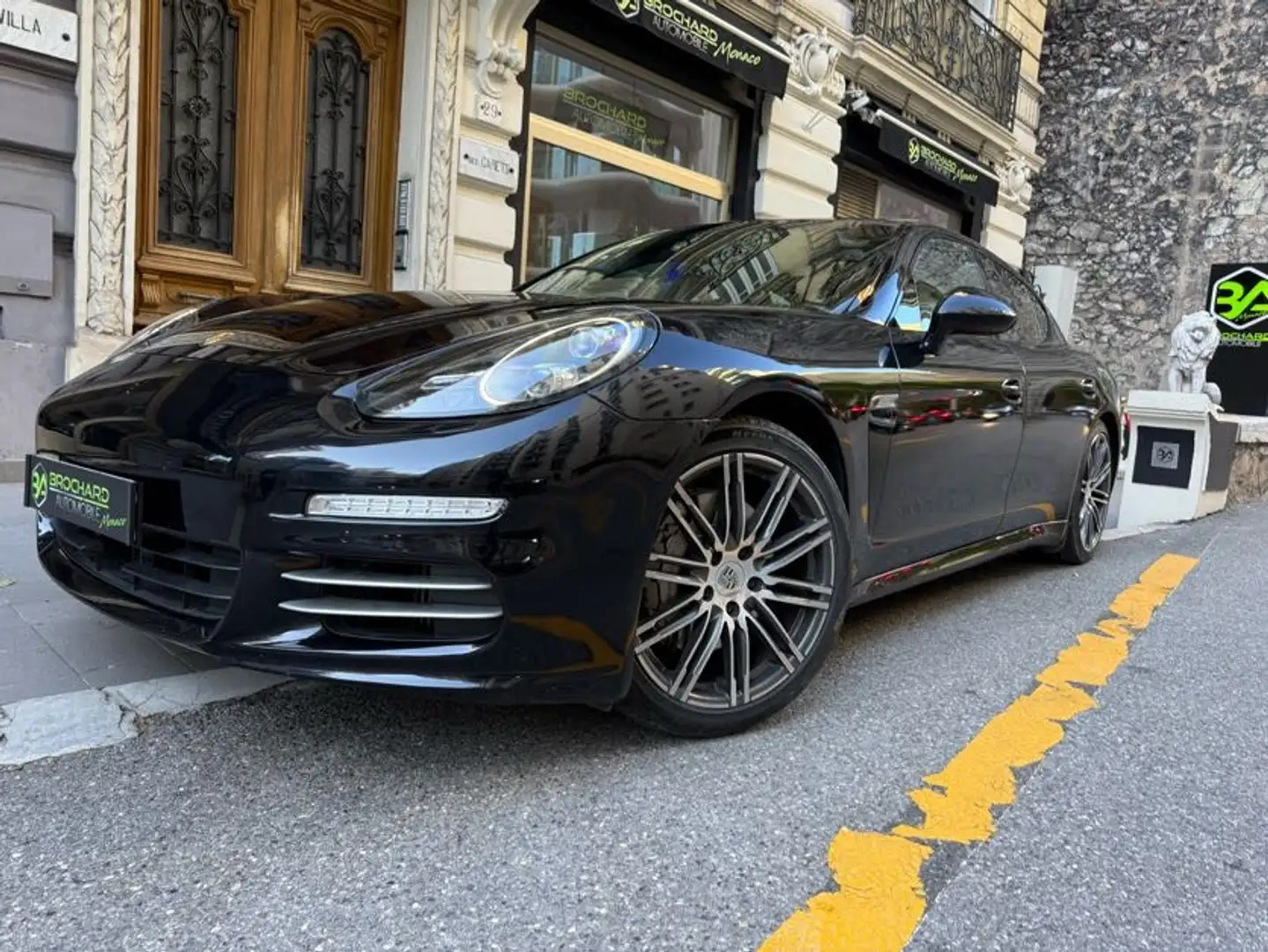 Porsche Panamera Phase 2 4S PDK 420 Ch / Full Options / 4 s /Repris Noir - 1
