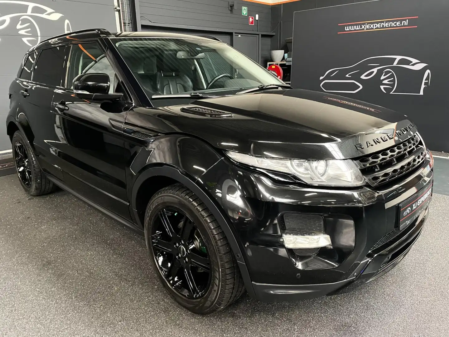 Land Rover Range Rover Evoque 2.0 Si 4WD Dynamic PANO NAVI LEER TREKH Schwarz - 2