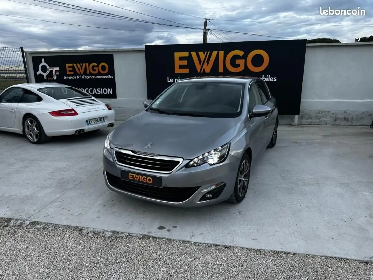 Peugeot 308 GENERATION-II 1.2 PURETECH 130 ALLURE START-STOP D Gris - 1