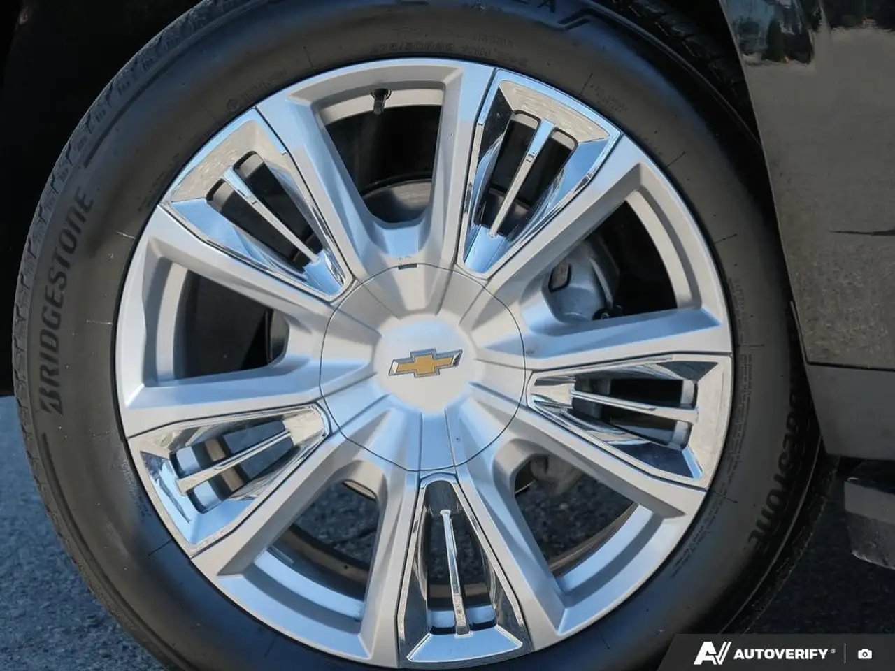 Chevrolet Suburban снимка Chevrolet Suburban