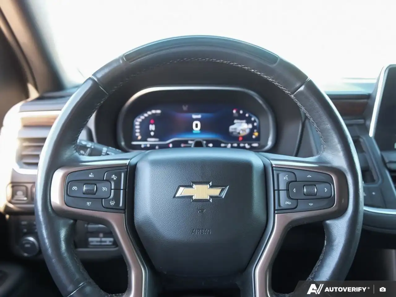 Chevrolet Suburban снимка Chevrolet Suburban