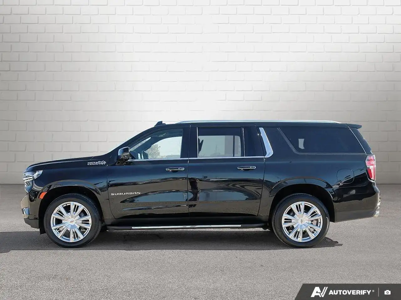 Chevrolet Suburban снимка Chevrolet Suburban