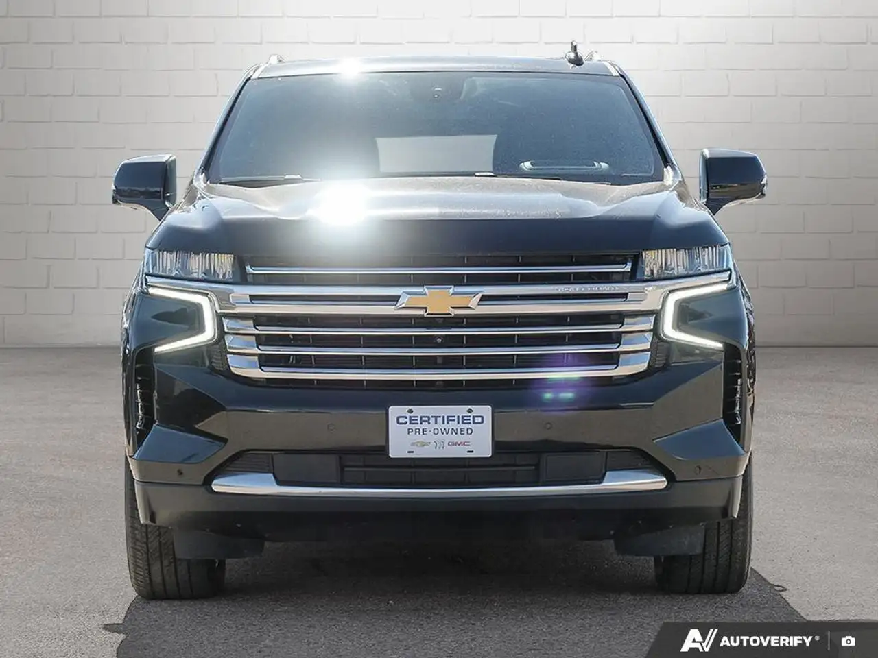 Chevrolet Suburban снимка Chevrolet Suburban