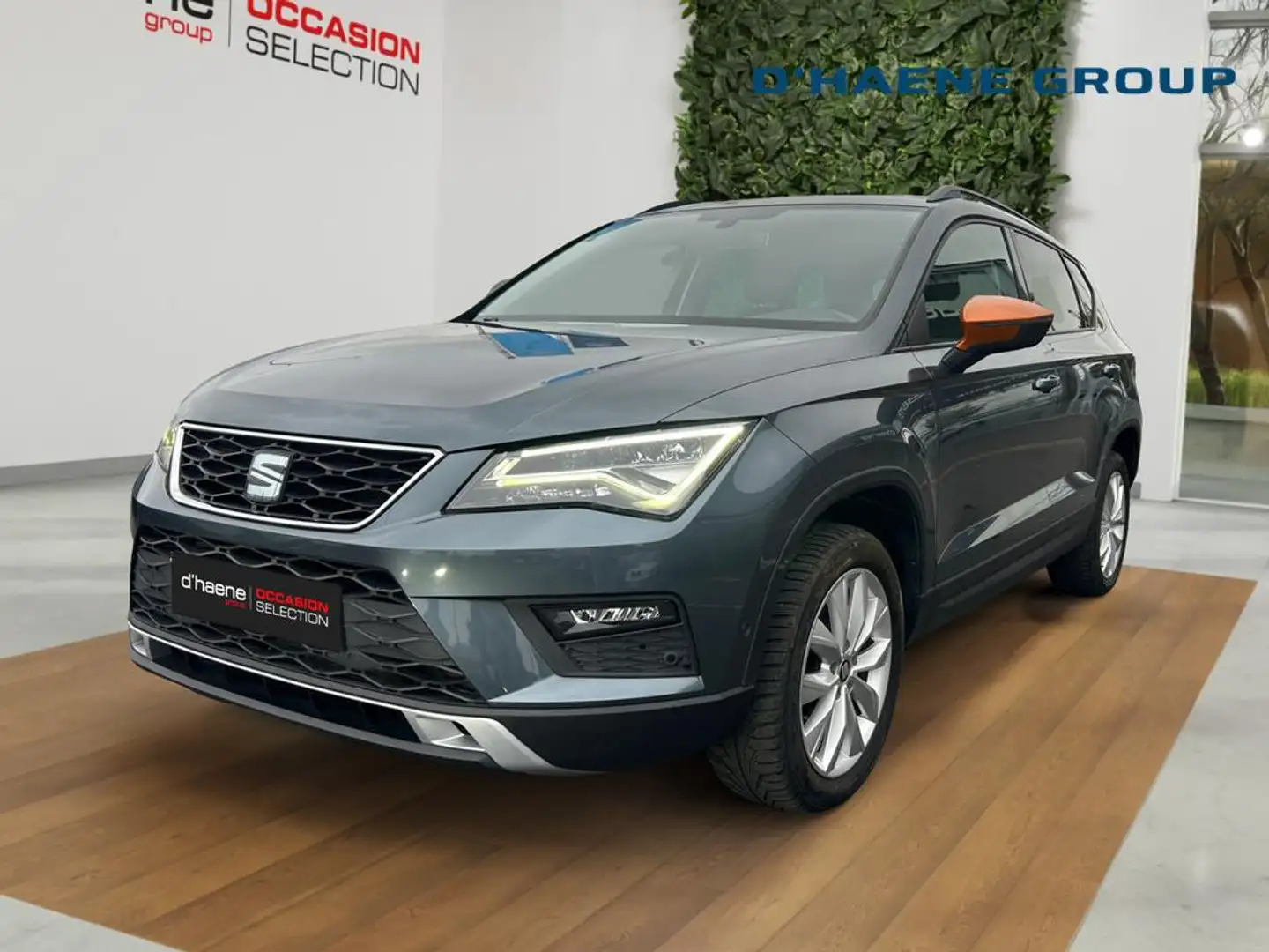SEAT Ateca 1.6 tdi style DSG Gris - 1