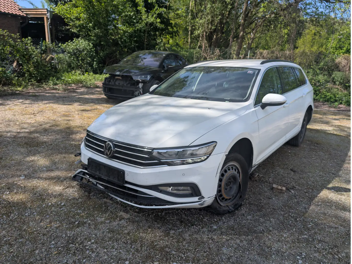 Volkswagen Passat Variant Business *AIRBAGS ZU*MOTOR LÄUFT* Weiß - 1