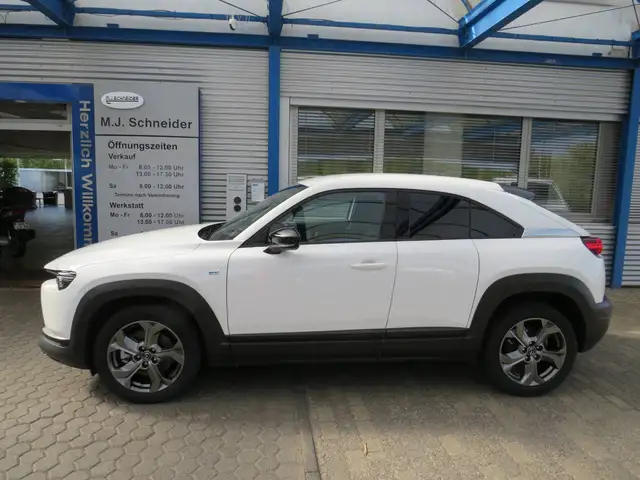 Mazda MX-30 view 3